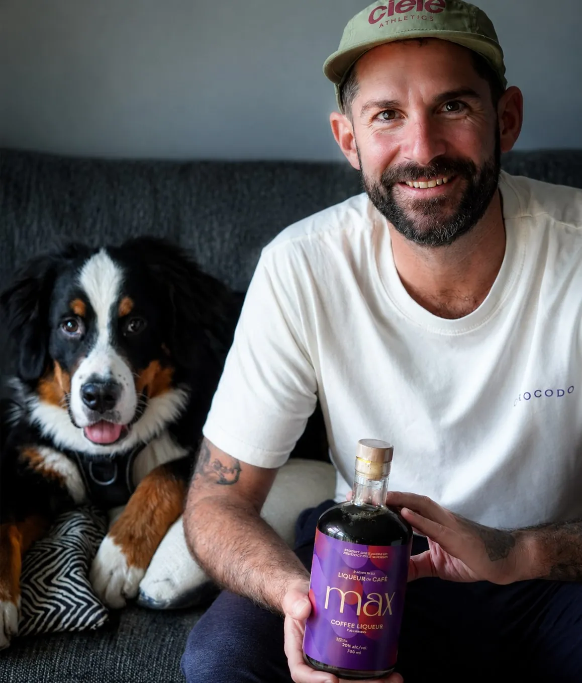Max Coub&egrave;s (&agrave; droite) et son bouvier bernois